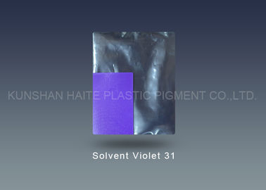 Dissolvant dissolvant d'huile de CAS 70956-27-3 de la violette 31 dans la force de teinture de coloration en plastique 95-105%
